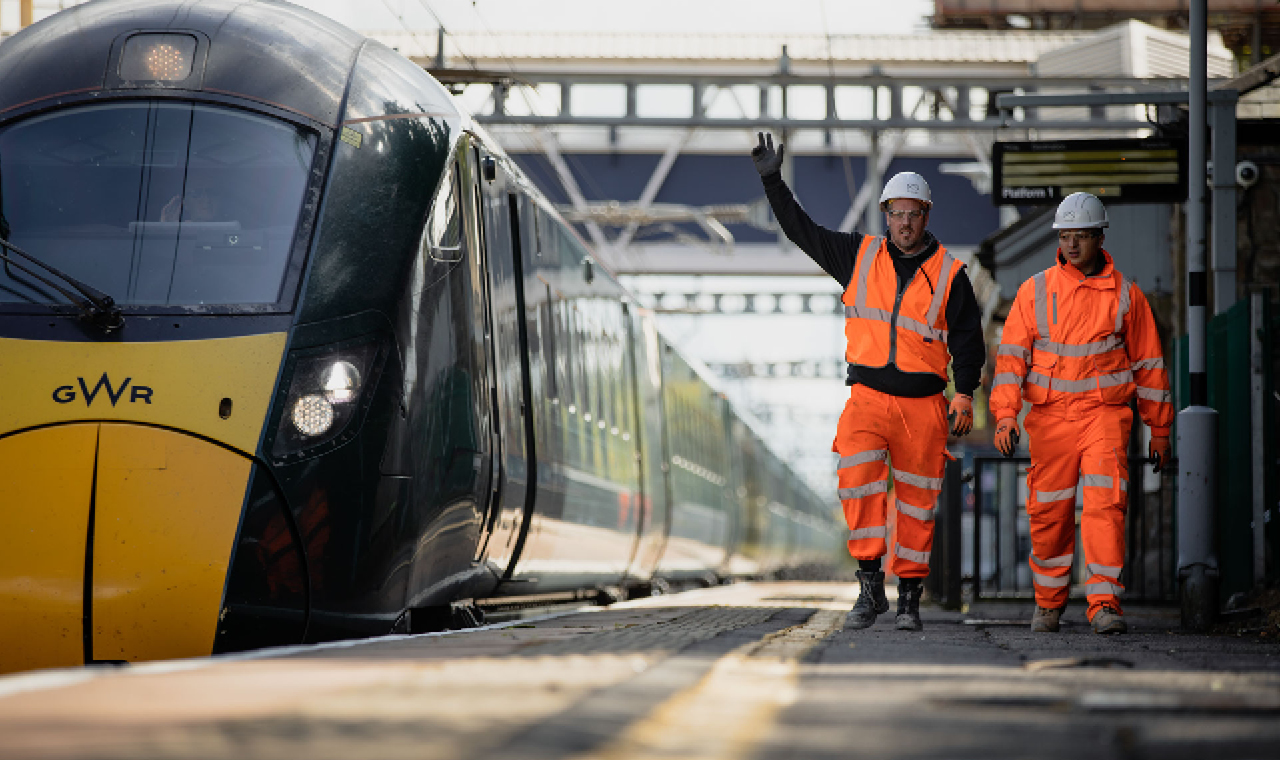 HV and LV rail electrical services